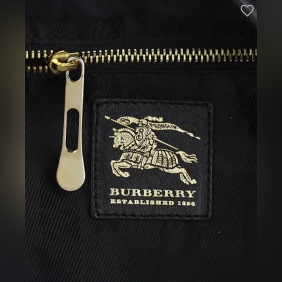 Burberry Black Patent Leather Quilted ‘Brooke’ Hobo Shoulder Bag w Lock Detail - Picture 15 of 17